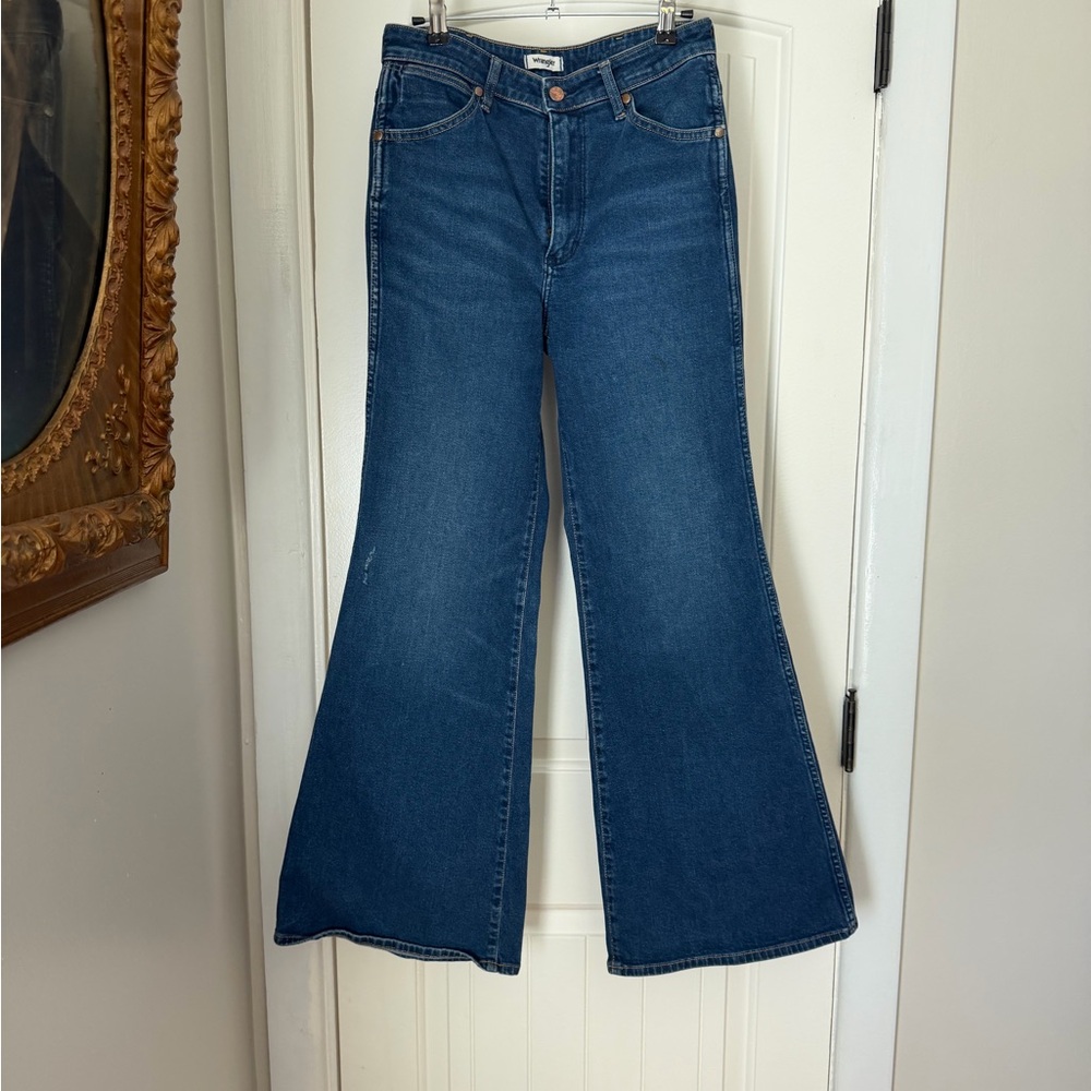 Wrangler Women’s Wander High Rise Flare Jean